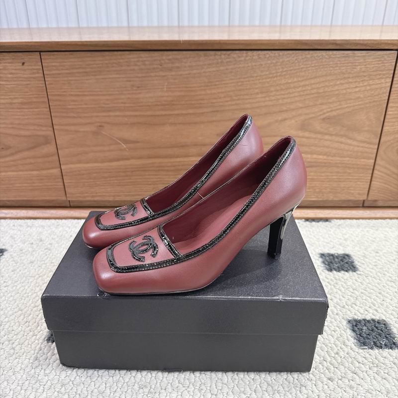Chanel CC Logo Leather Pumps in Burgundy