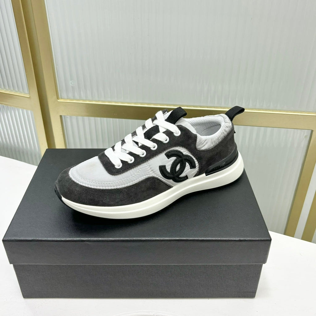 CHANEL SNEAKER IN BLACK MIX GREY SUEDE