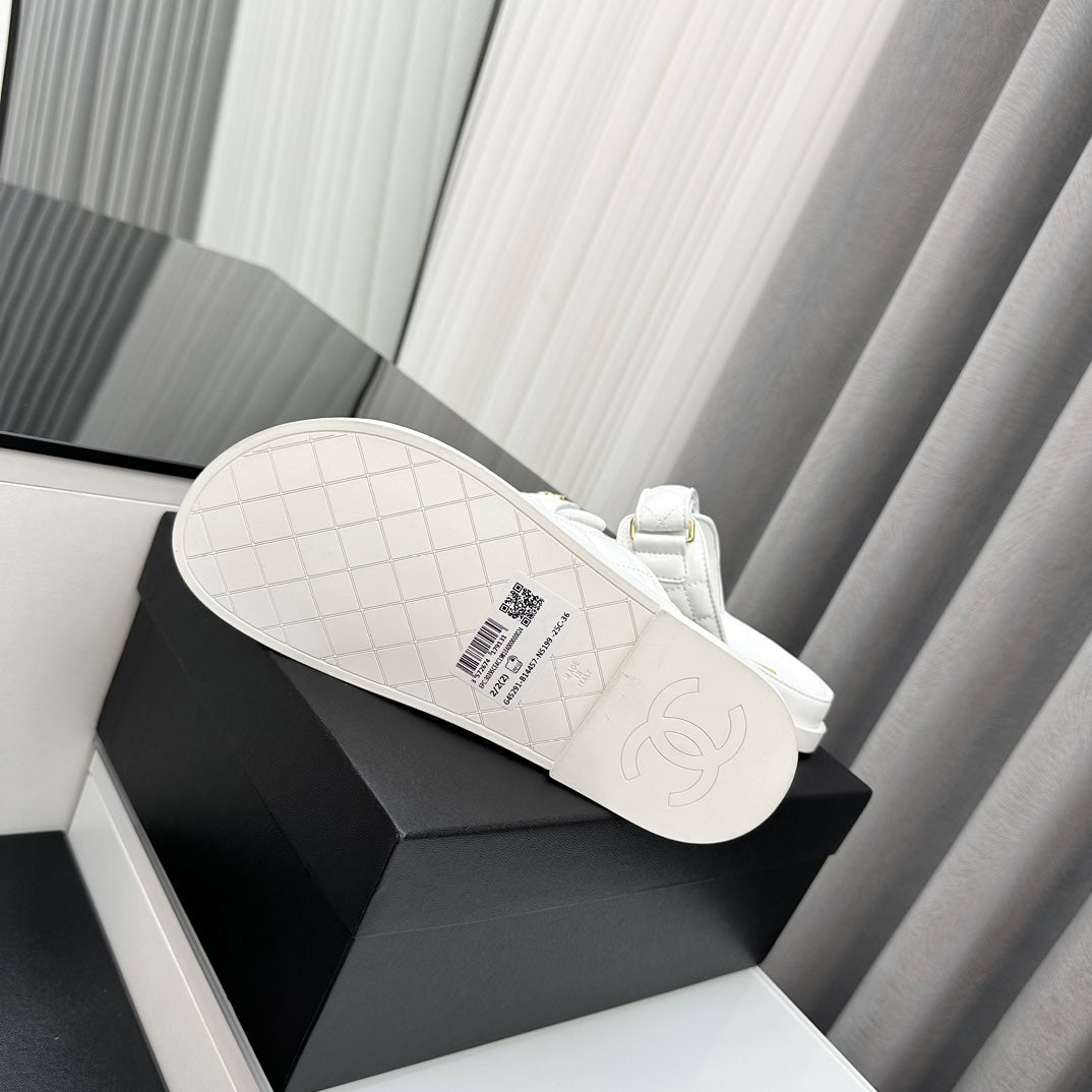 CHANEL dad sandals white patent lambskin mules