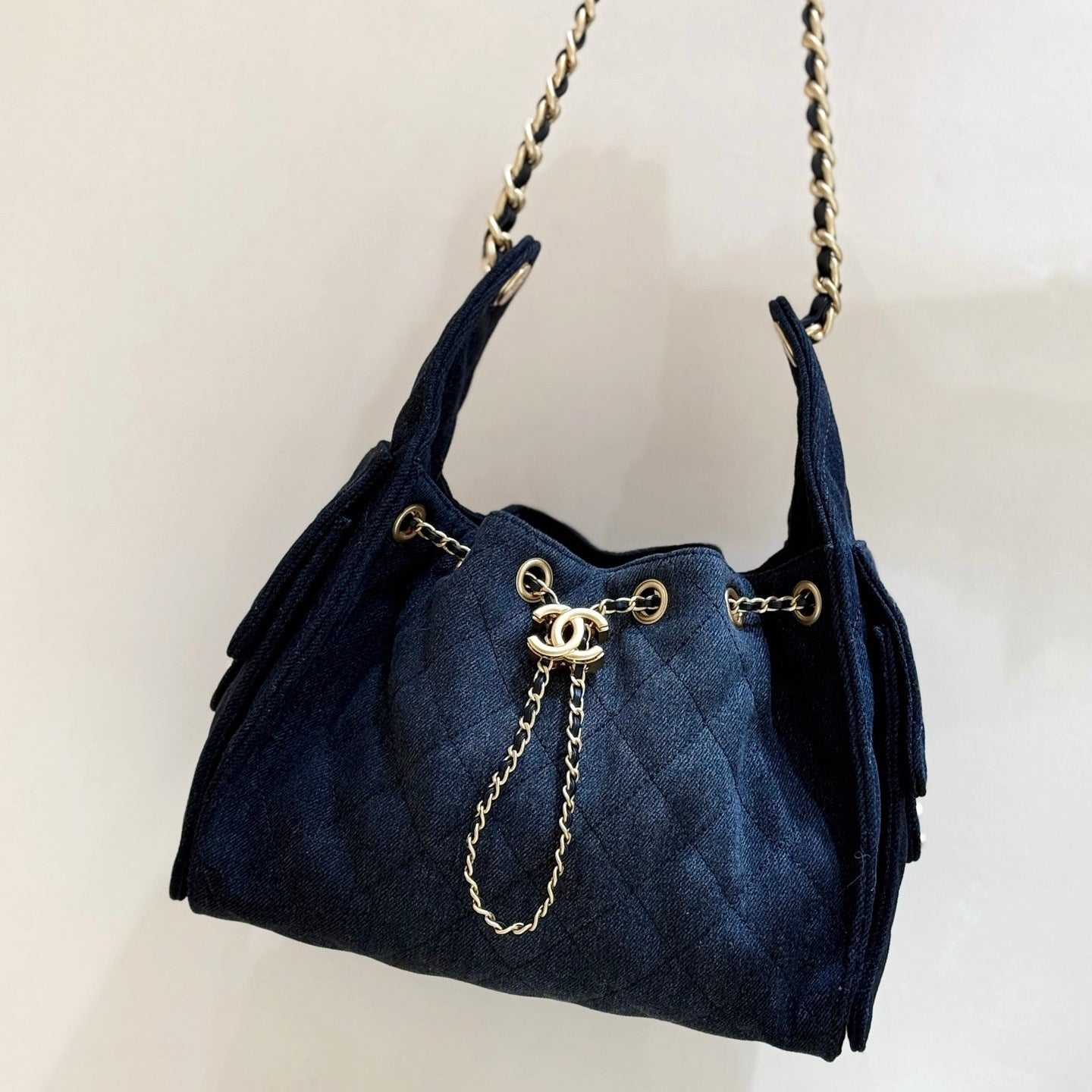 CHANEL 25 HANDBAG 30 IN DARK BLUE DENIM GOLD HARDWARE